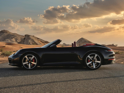 Rent Porsche 911 Carrera S Cabriolet in Dubai