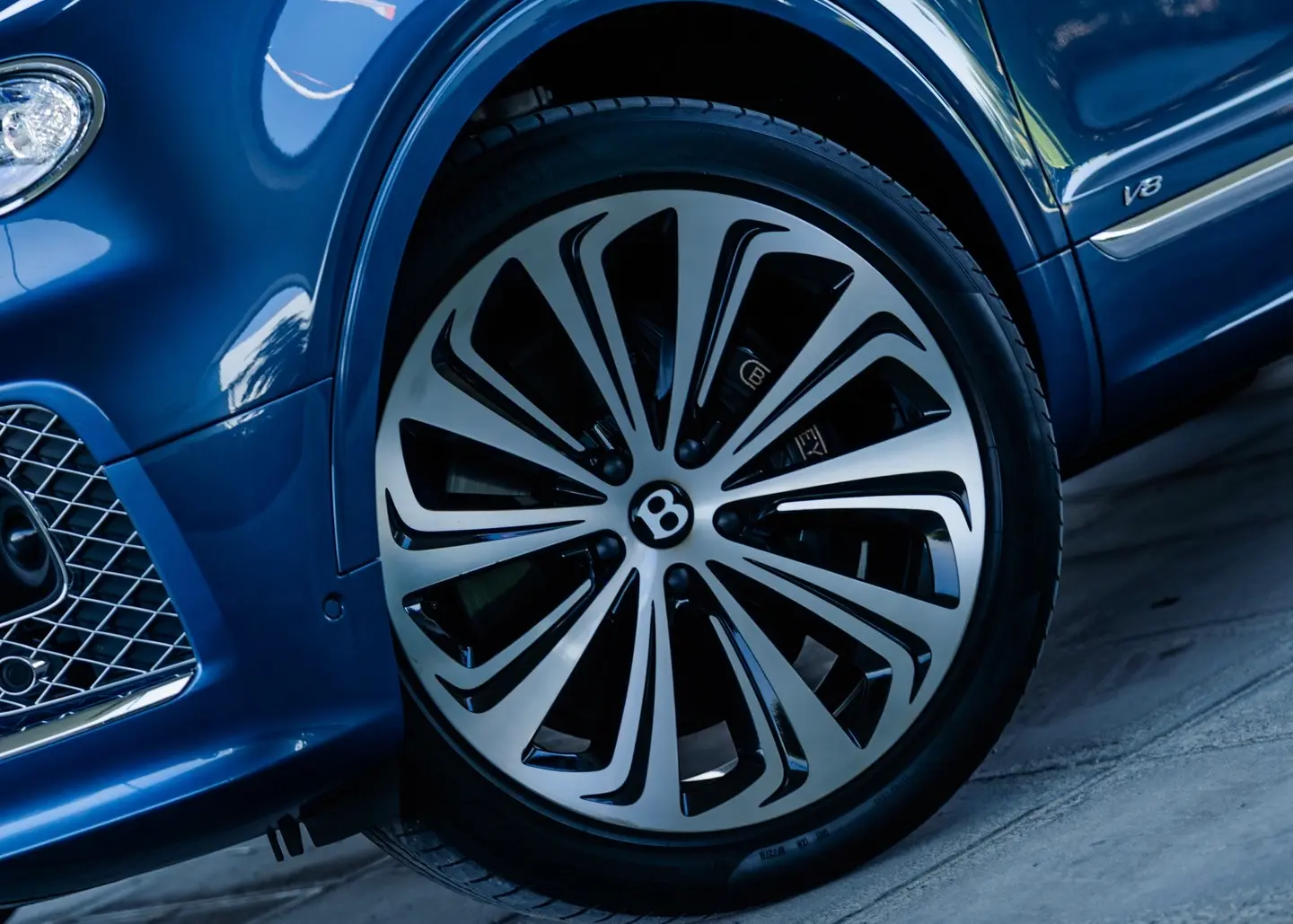 Rent Bentley Bentayga in Dubai