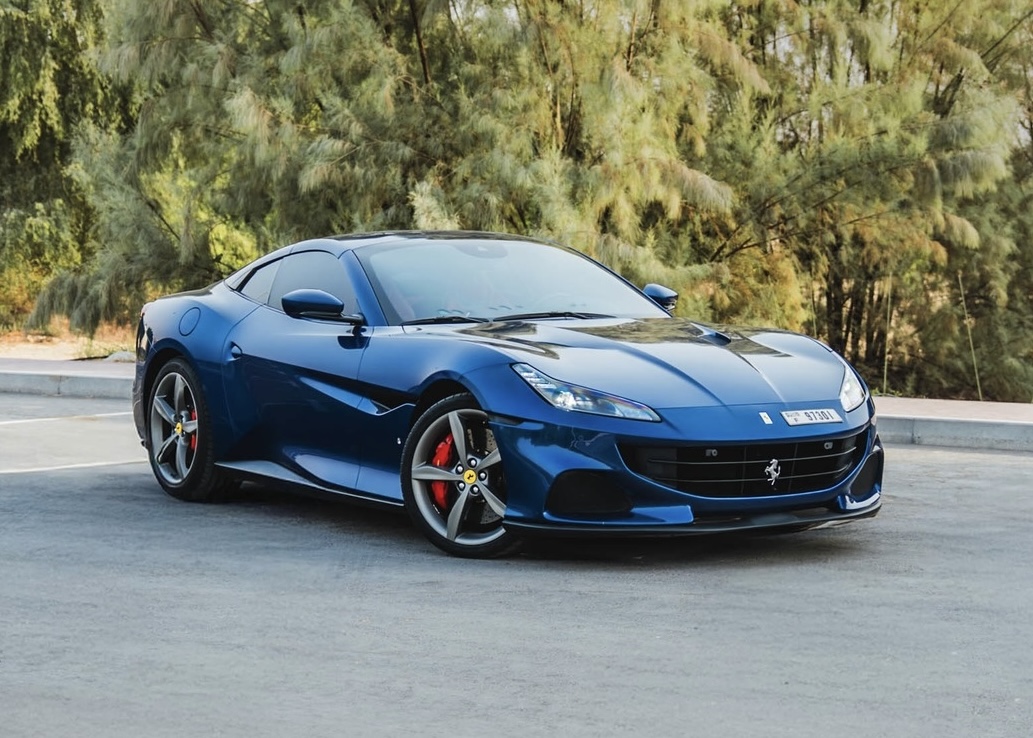 Rent Ferrari Portofino in Dubai