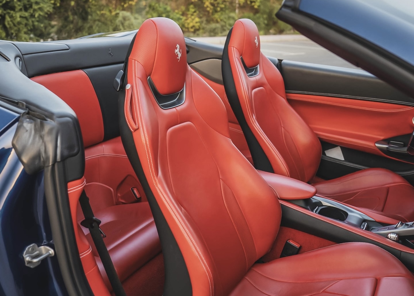 Rent Ferrari Portofino in Dubai