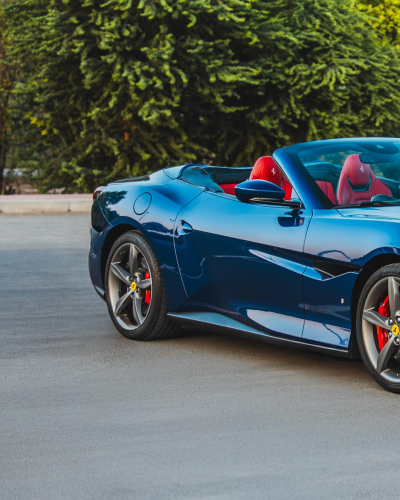 Rent Ferrari Portofino in Dubai