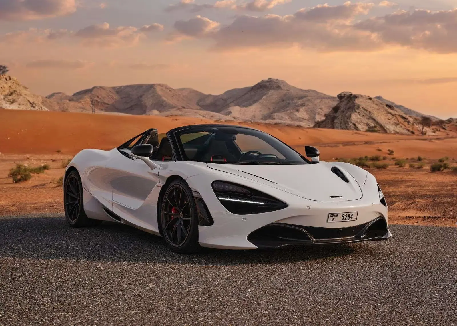 Rent McLaren 720S Spider in Dubai