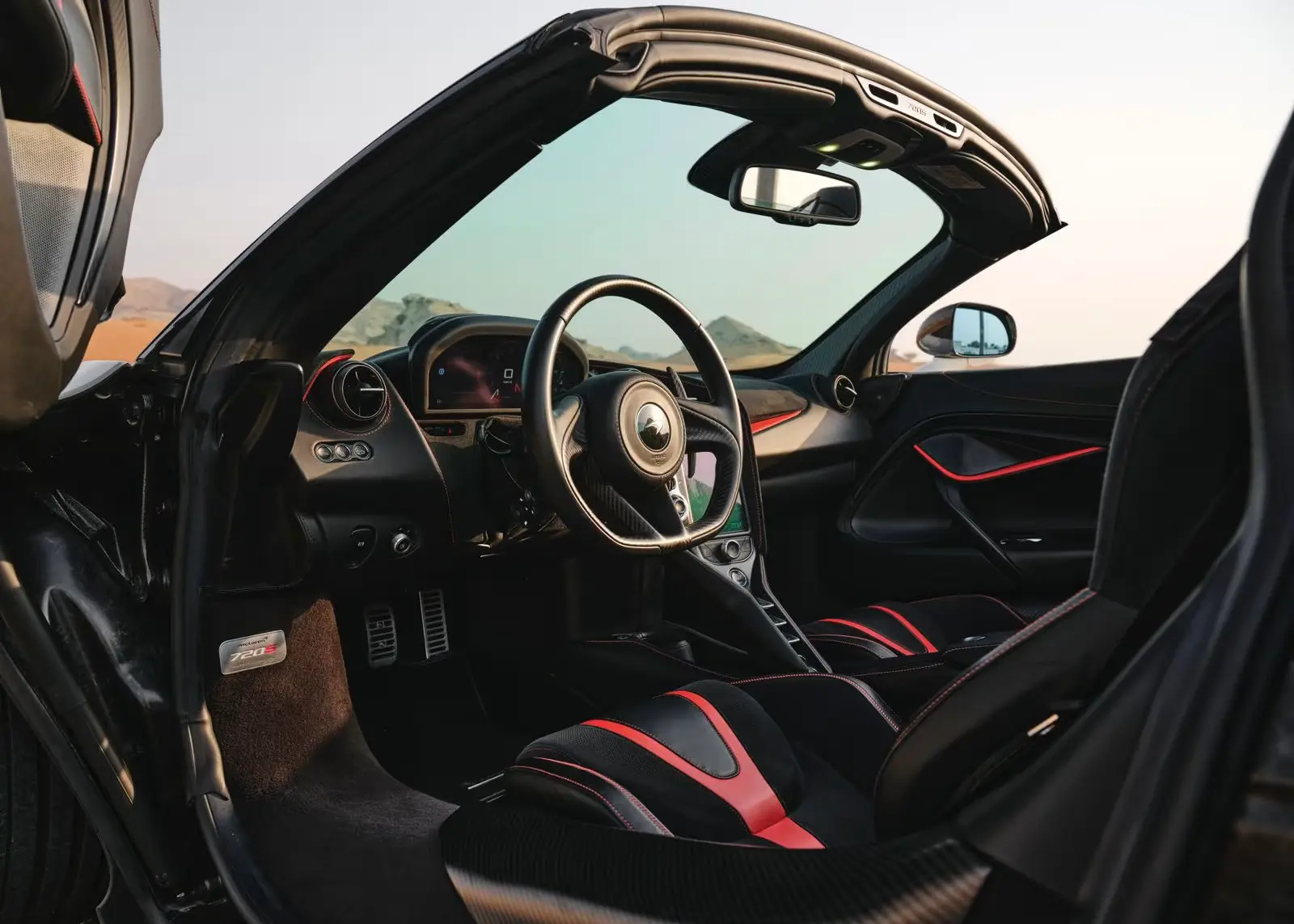 Rent McLaren 720S Spider in Dubai