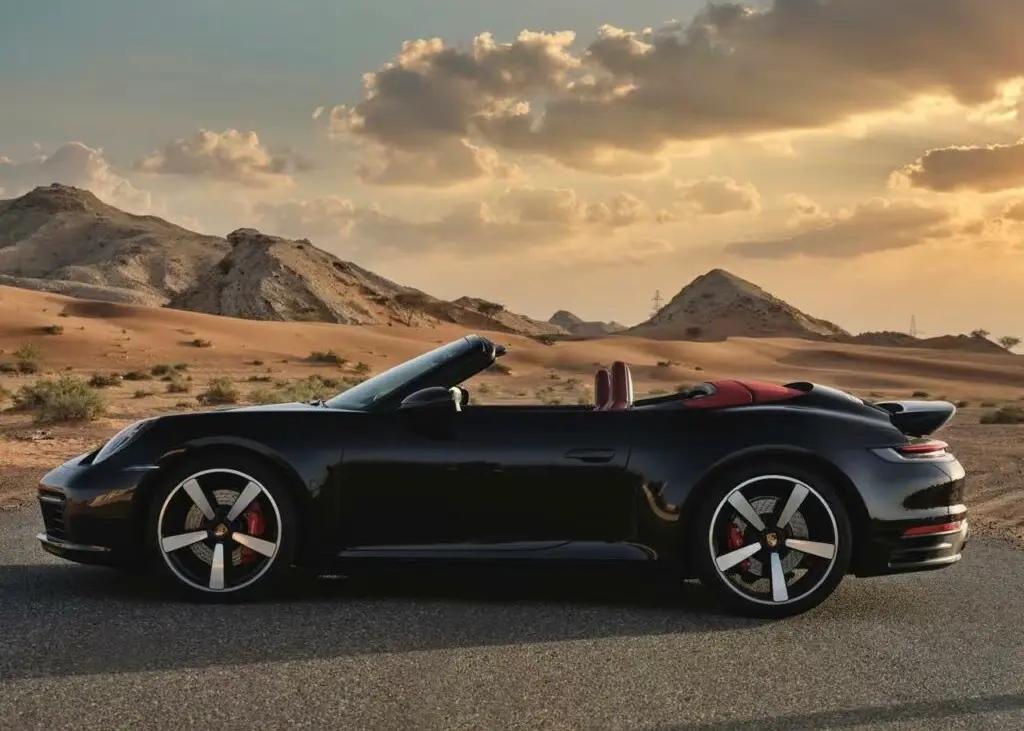 Rent Porsche 911 Carrera S Cabriolet in Dubai