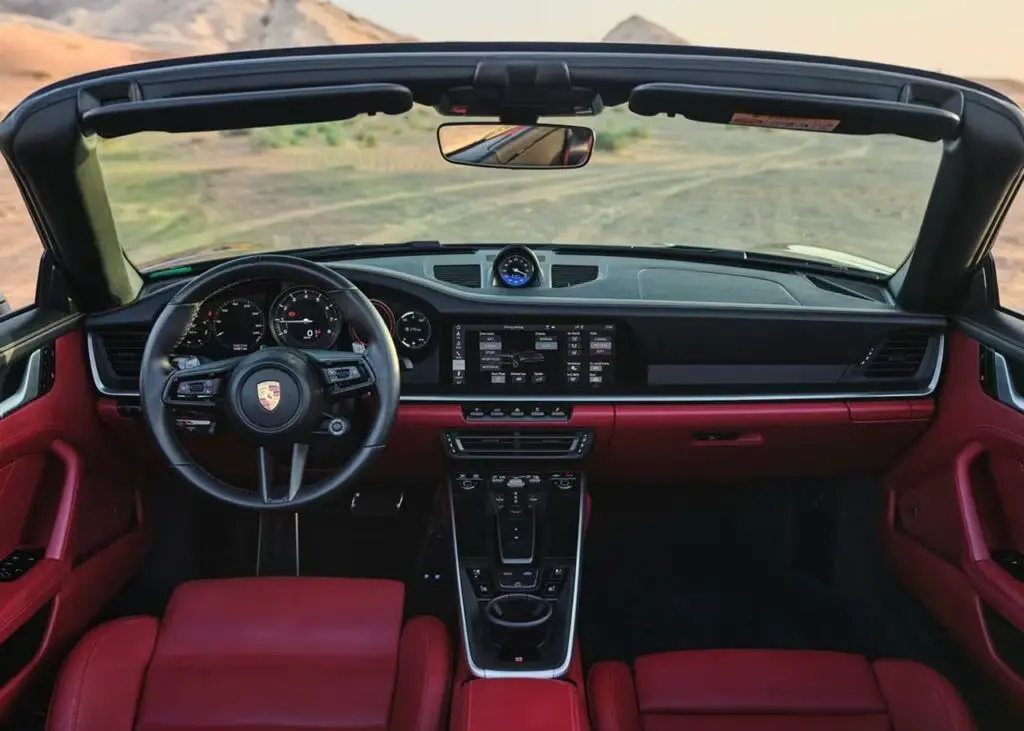 Rent Porsche 911 Carrera S Cabriolet in Dubai