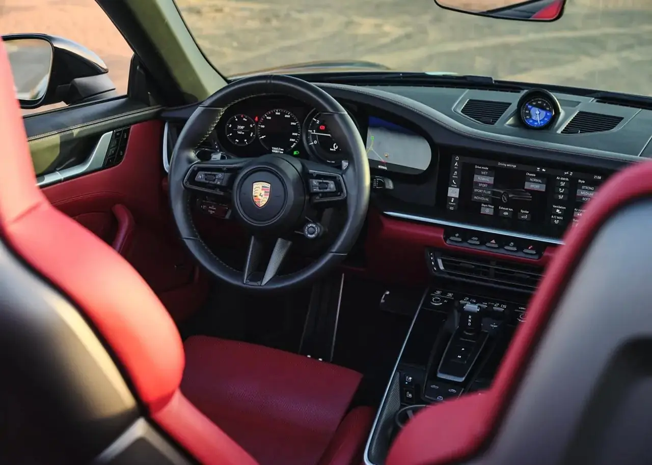 Rent Porsche 911 Carrera S Cabriolet in Dubai