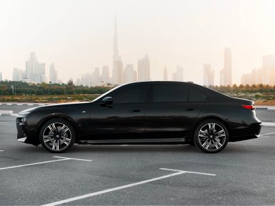 BMW 740i