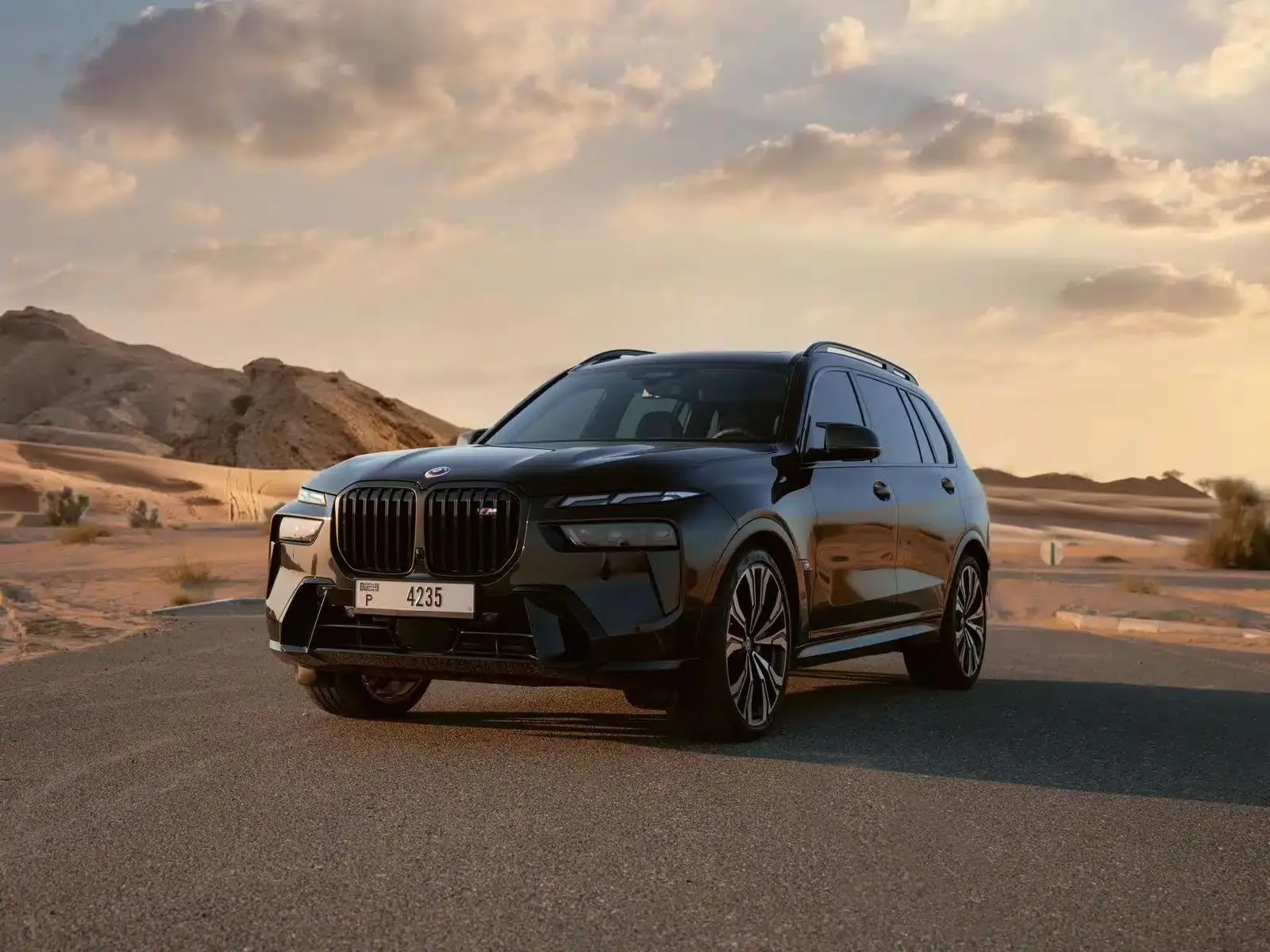 Rent BMW X7 In Dubai