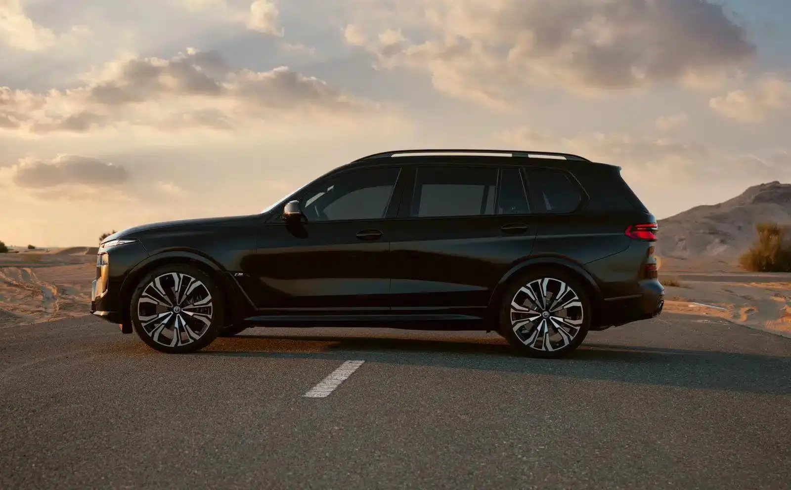 Rent BMW X7 In Dubai
