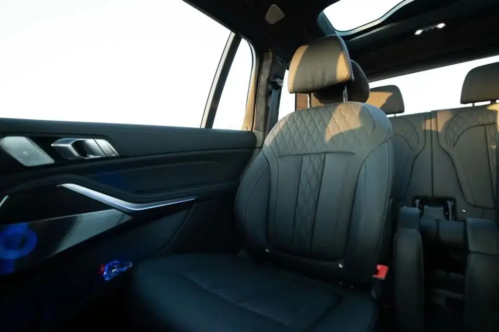 Rent BMW X7 In Dubai