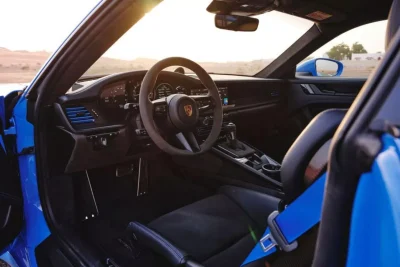Rent Porsche 911 GT3 in Dubai