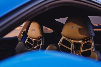 Rent Porsche 911 GT3 in Dubai