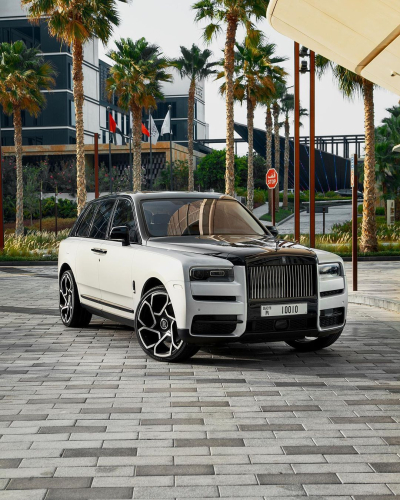 Rent Rolls Royce Cullinan Black Badge in Dubai