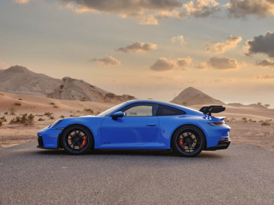 Rent Porsche 911 GT3 in Dubai