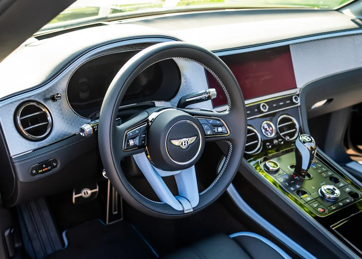 Rent Bentley Continental GTC in Dubai