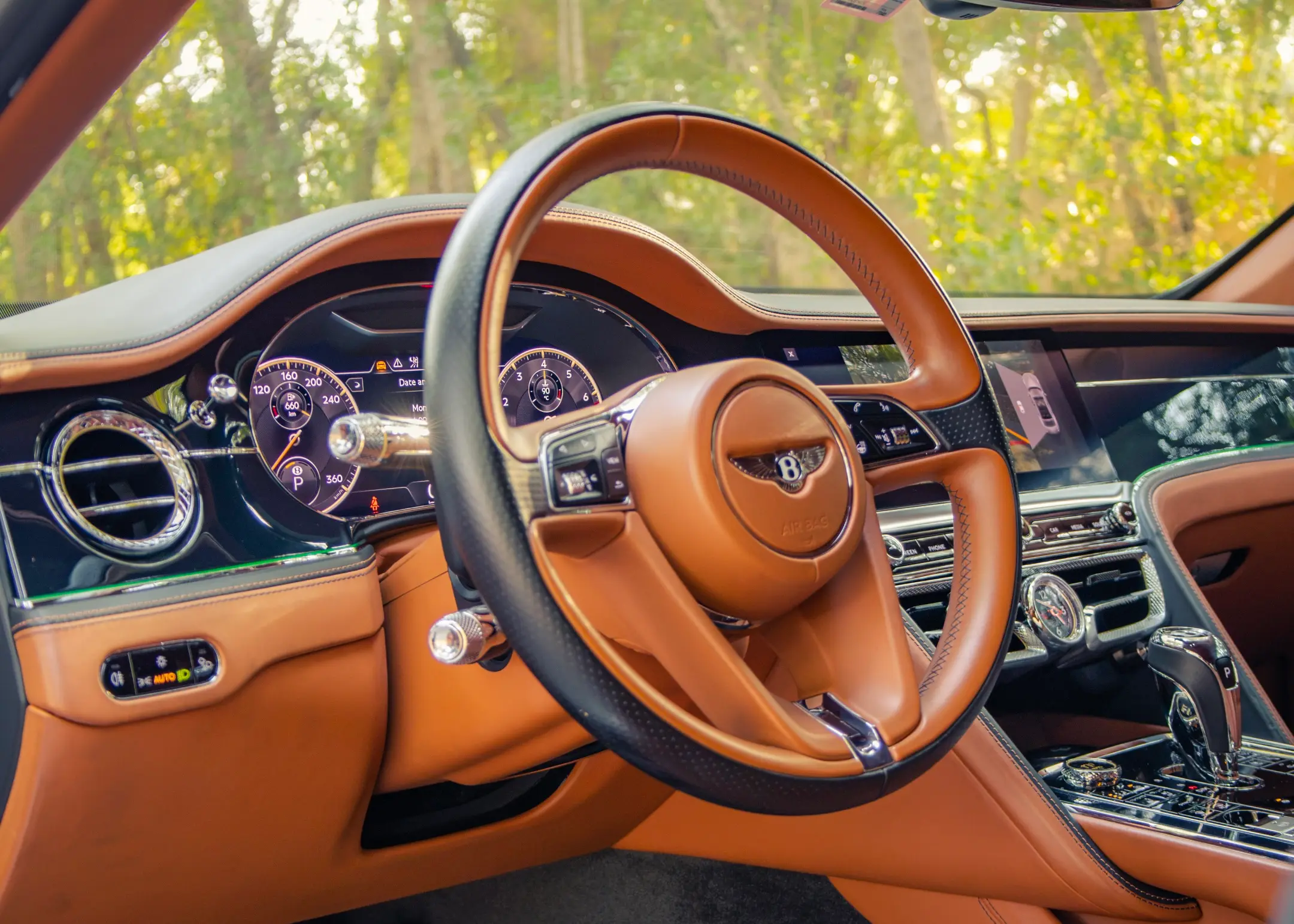 Rent Bentley Flying Spur in Dubai