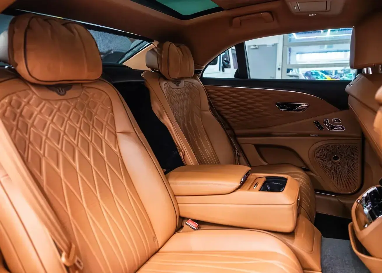 Rent Bentley Flying Spur in Dubai