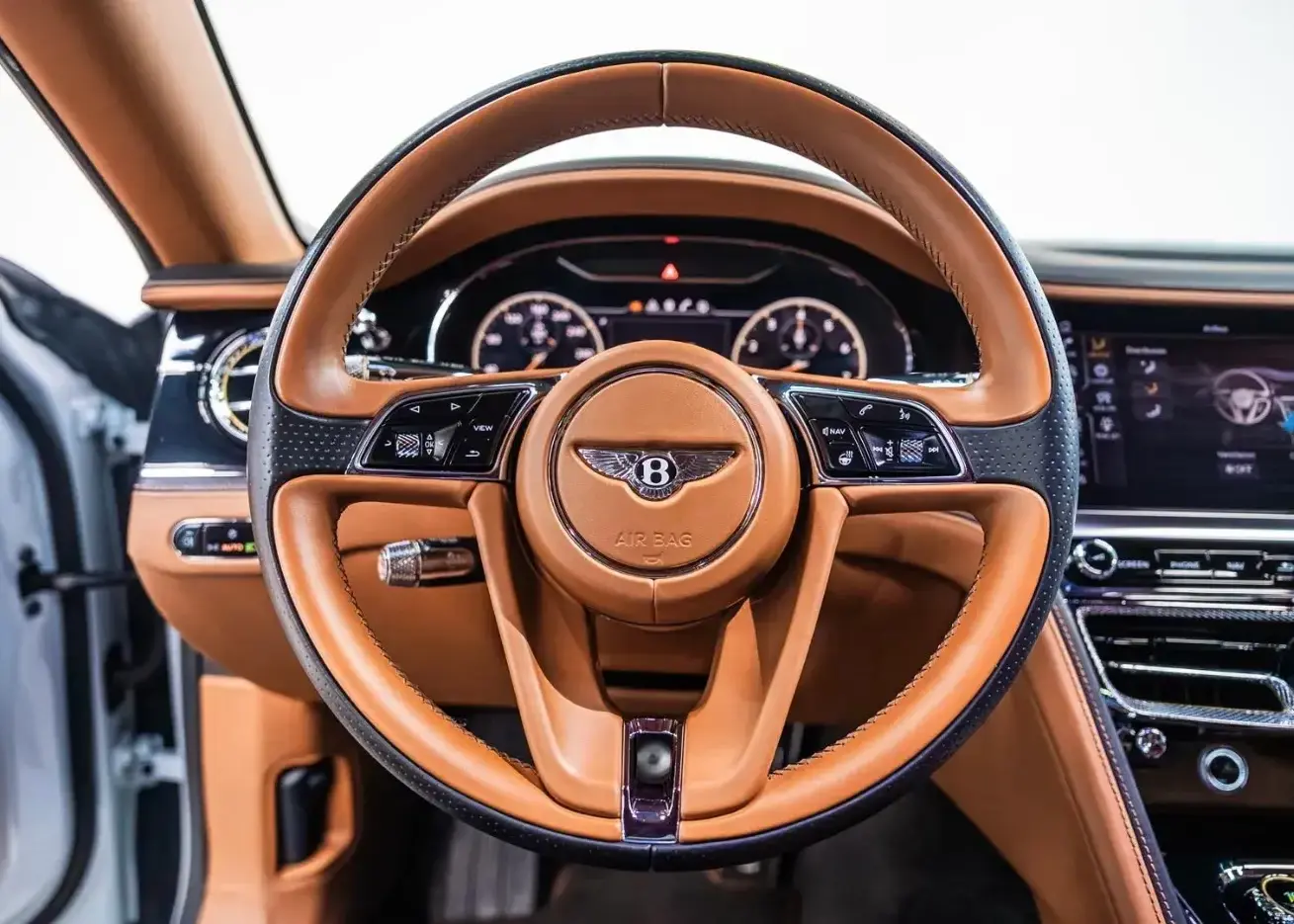 Rent Bentley Flying Spur in Dubai