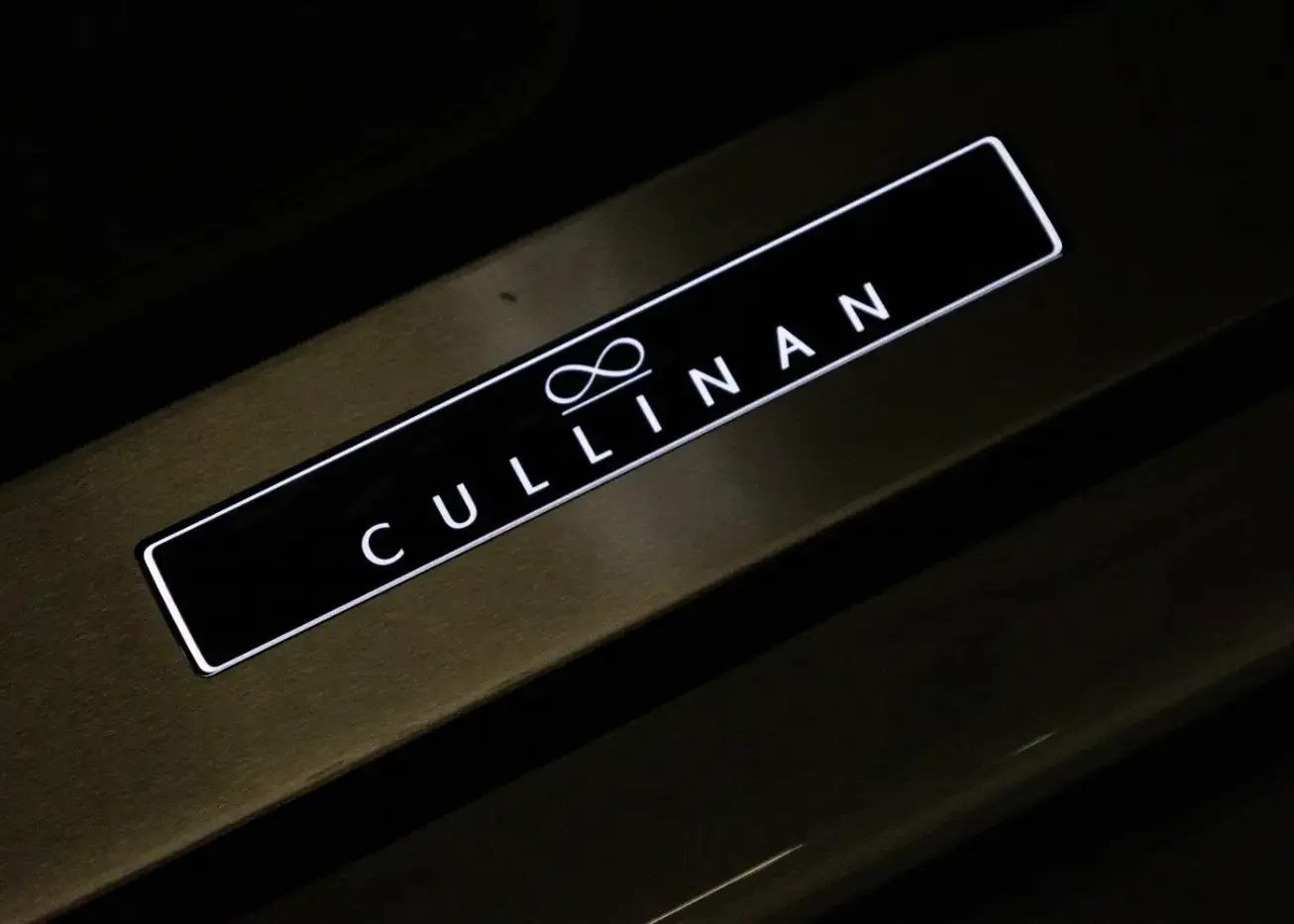 Rent Rolls Royce Cullinan Black Badge in Dubai