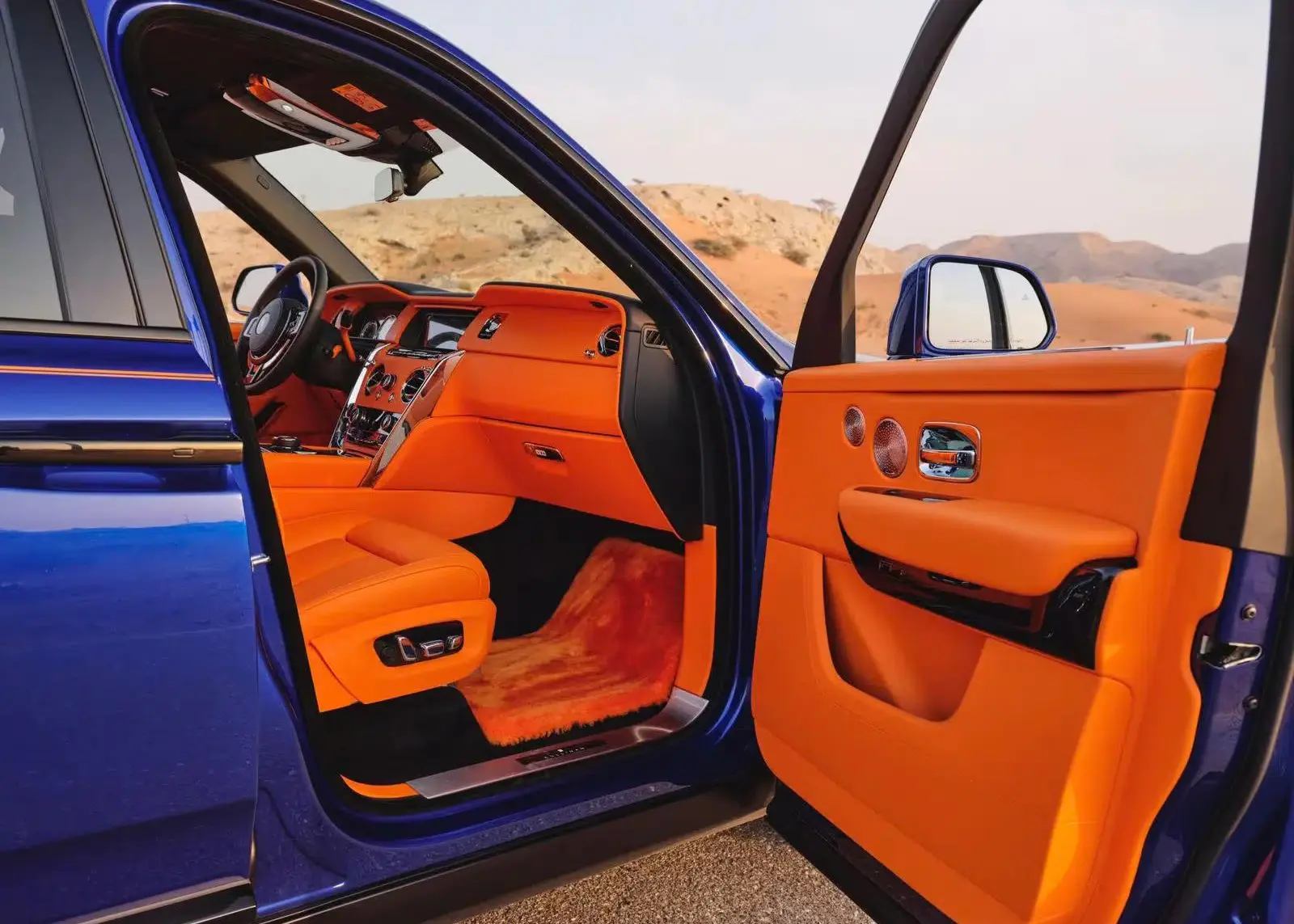 Rent Rolls Royce Cullinan in Dubai