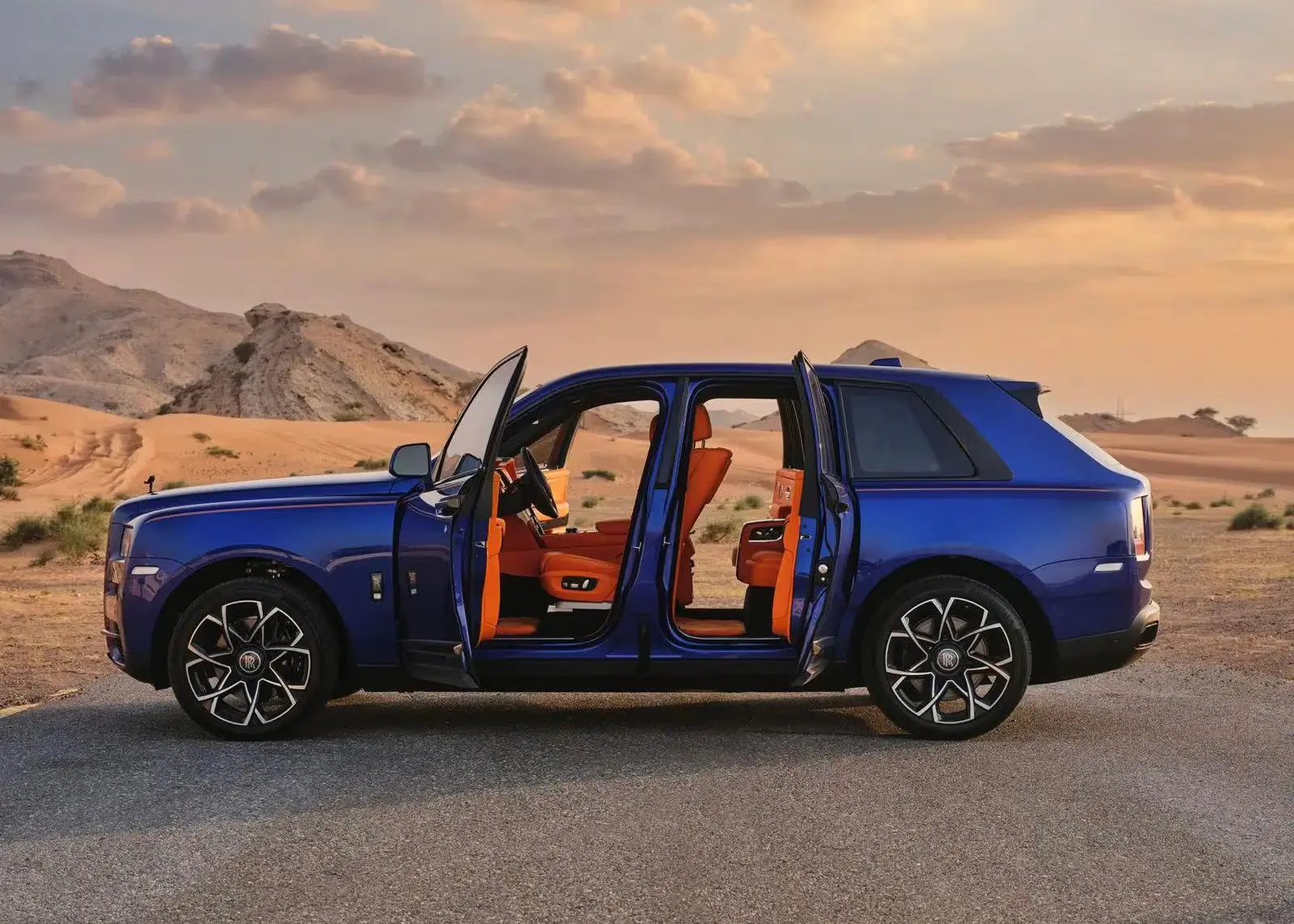 Rent Rolls Royce Cullinan in Dubai