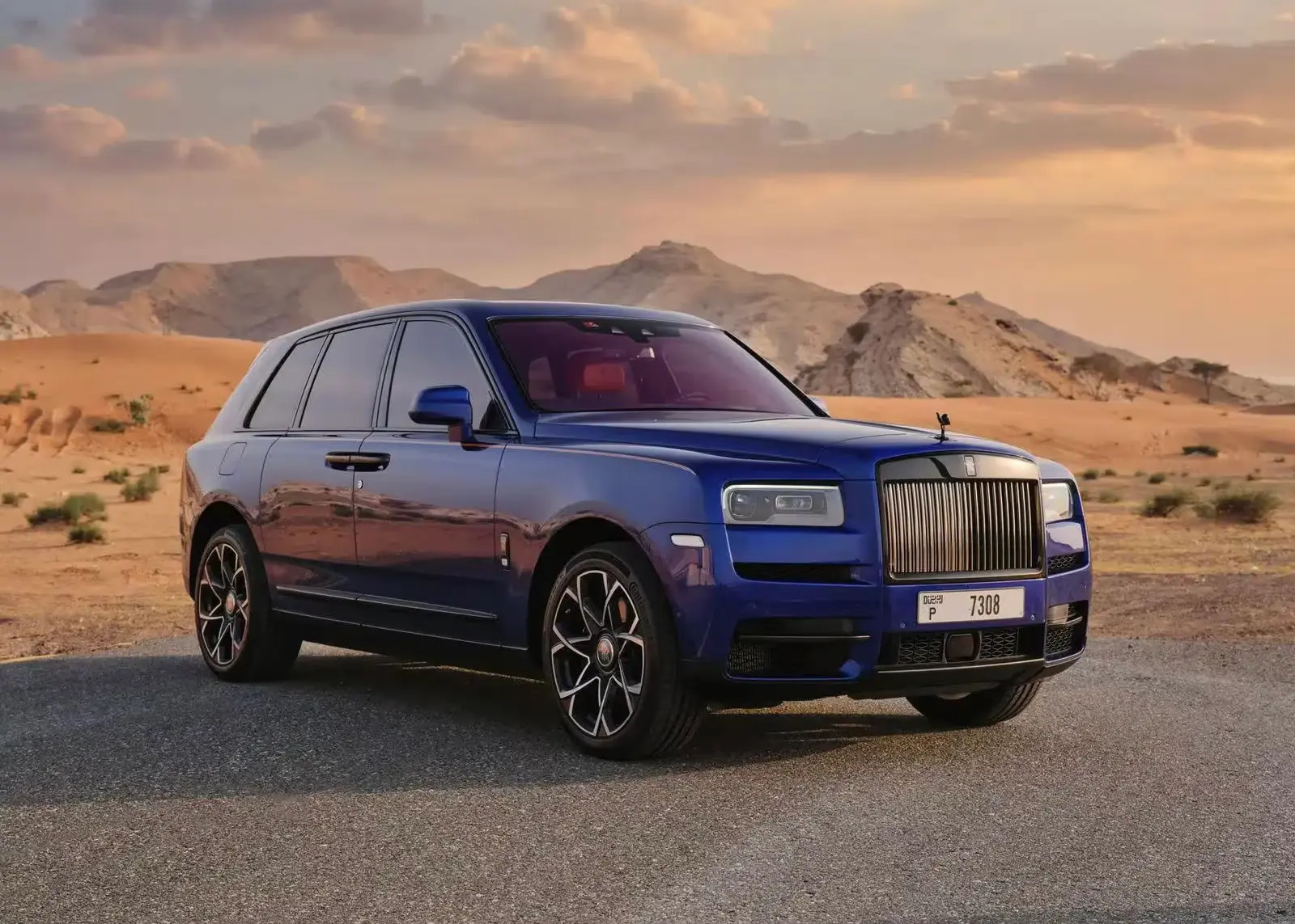 Rent Rolls Royce Cullinan in Dubai