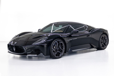 Rent Maserati MC20 in Dubai