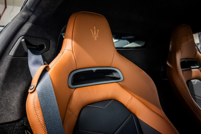 Rent Maserati MC20 in Dubai