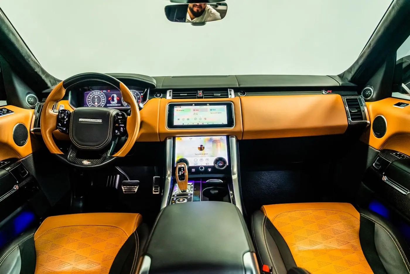 Rent Range Rover SVR in Dubai