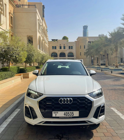 Rent Audi Q5 in Dubai