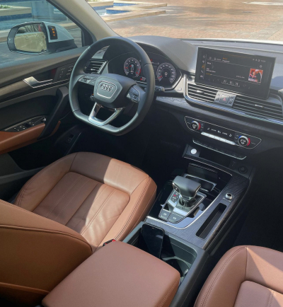 Rent Audi Q5 in Dubai