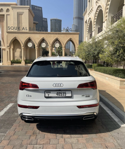 Rent Audi Q5 in Dubai