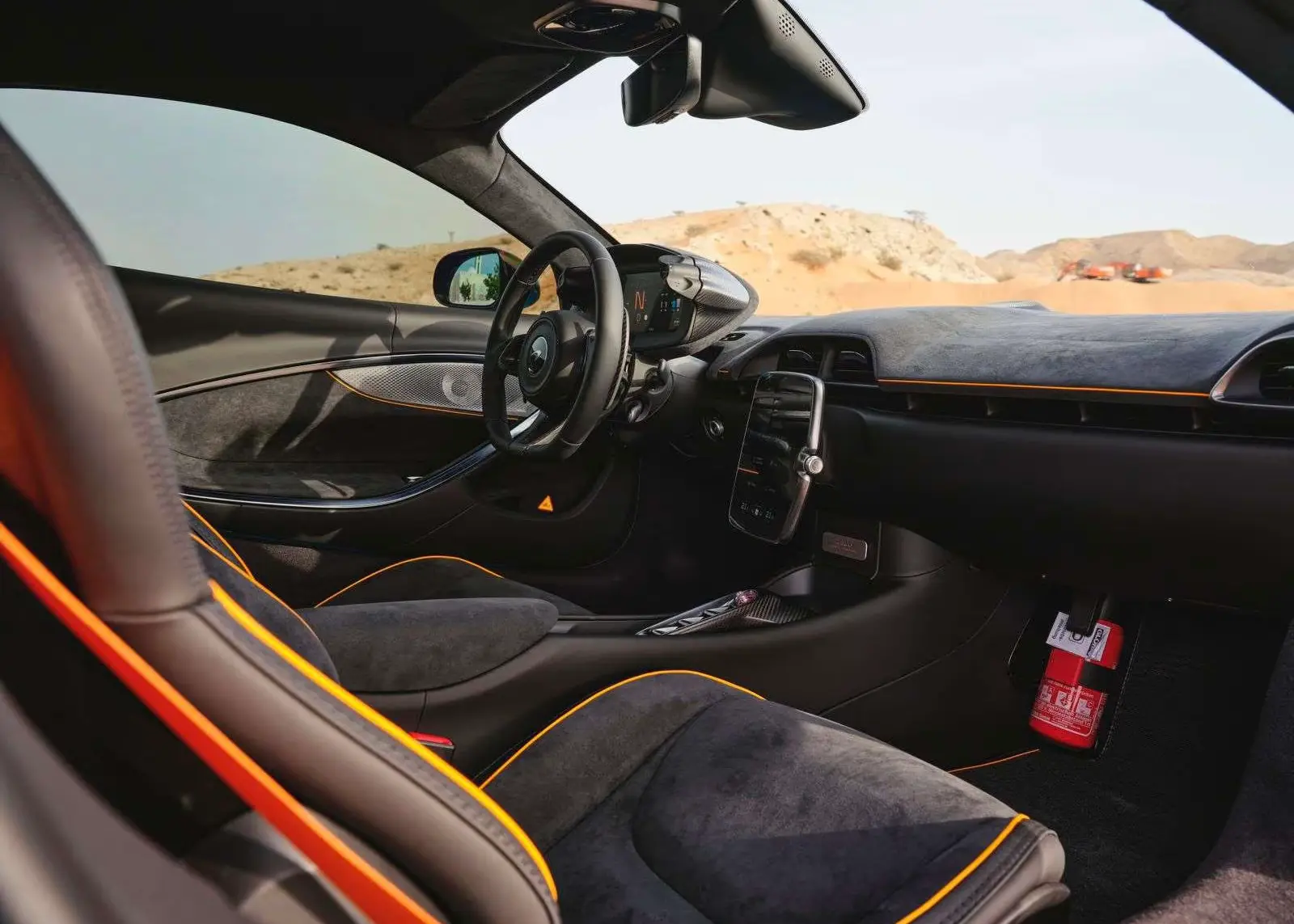 Rent McLaren Artura in Dubai