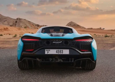 Rent McLaren Artura in Dubai