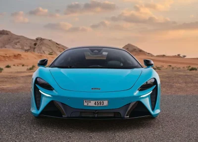 Rent McLaren Artura in Dubai