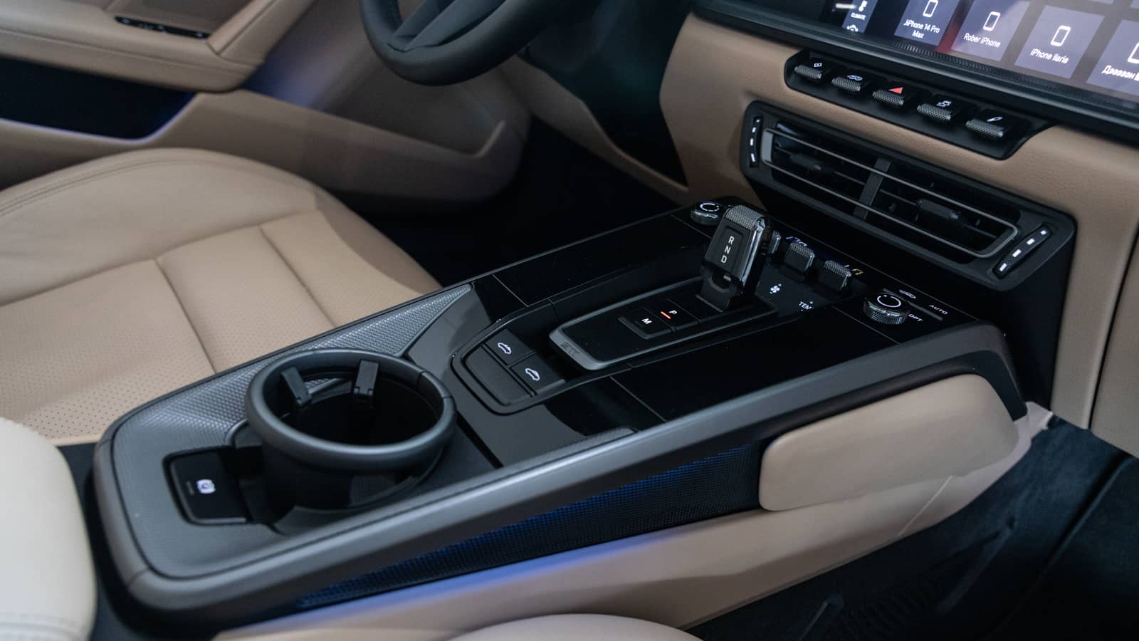 Rent Porsche 911 Targa 4S in Dubai