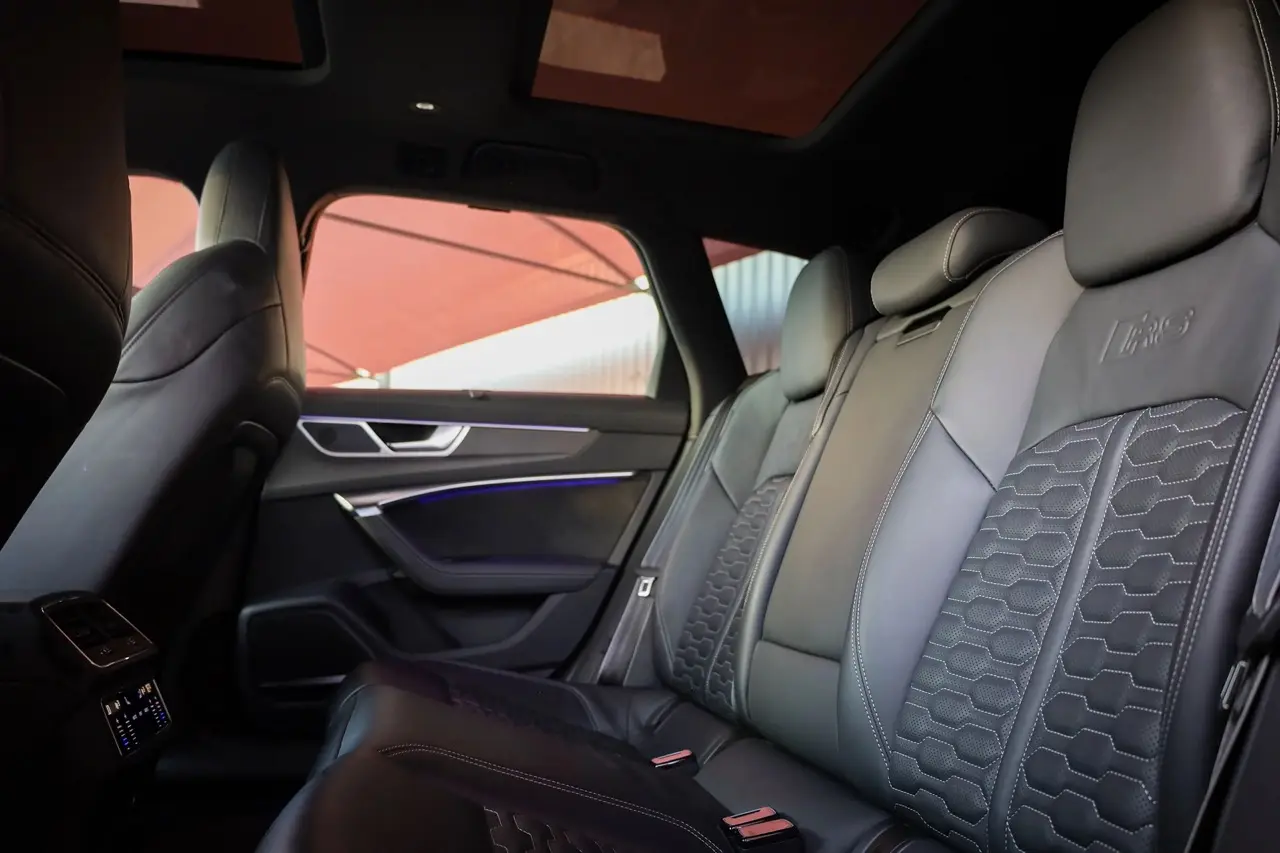 Rent Audi RS6 In Dubai