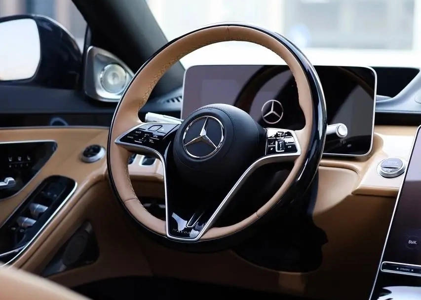 Rent Mercedes Maybach S680 Virgil Abloh in Dubai