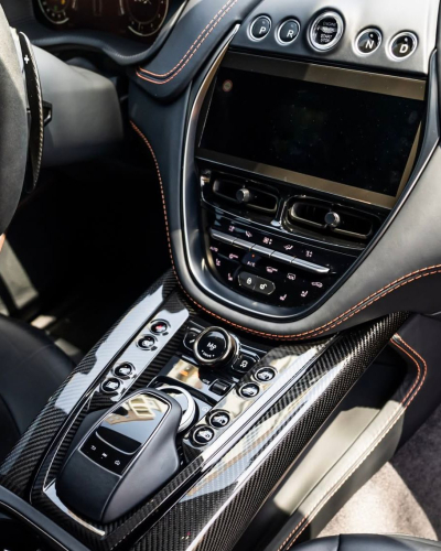 Rent Aston Martin DBX 707 in Dubai