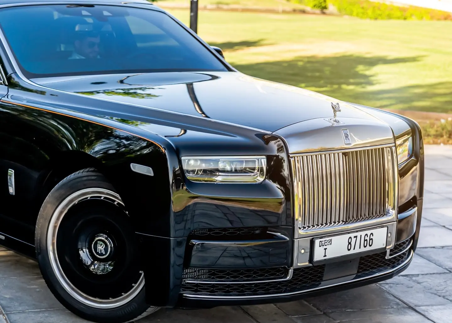 Rent Rolls Royce Phantom in Dubai