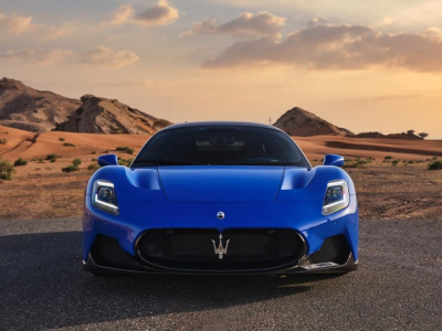 Rent Maserati MC20 in Dubai