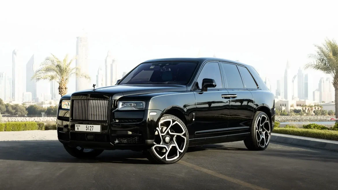 Rolls Royce Cullinan Black Badge - Black