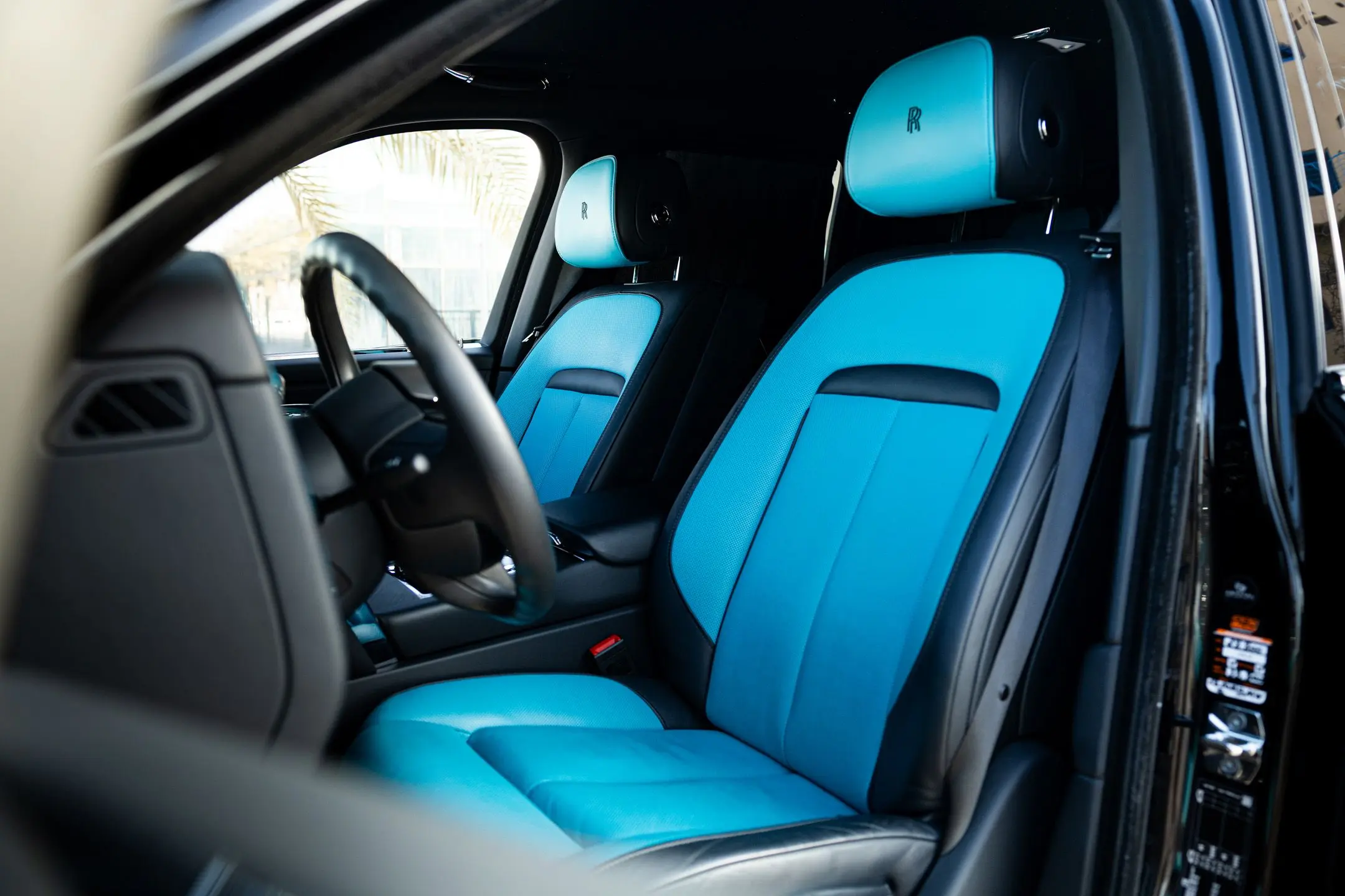Rolls Royce Cullinan Black Badge Rental Dubai