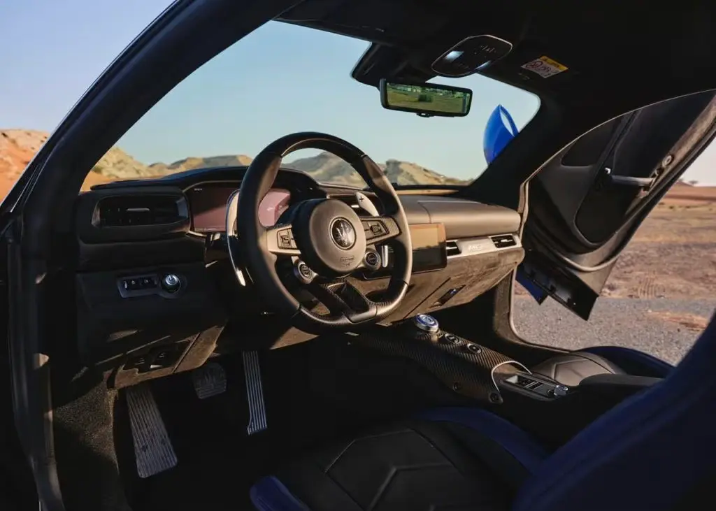 Maserati MC20 Rental Dubai
