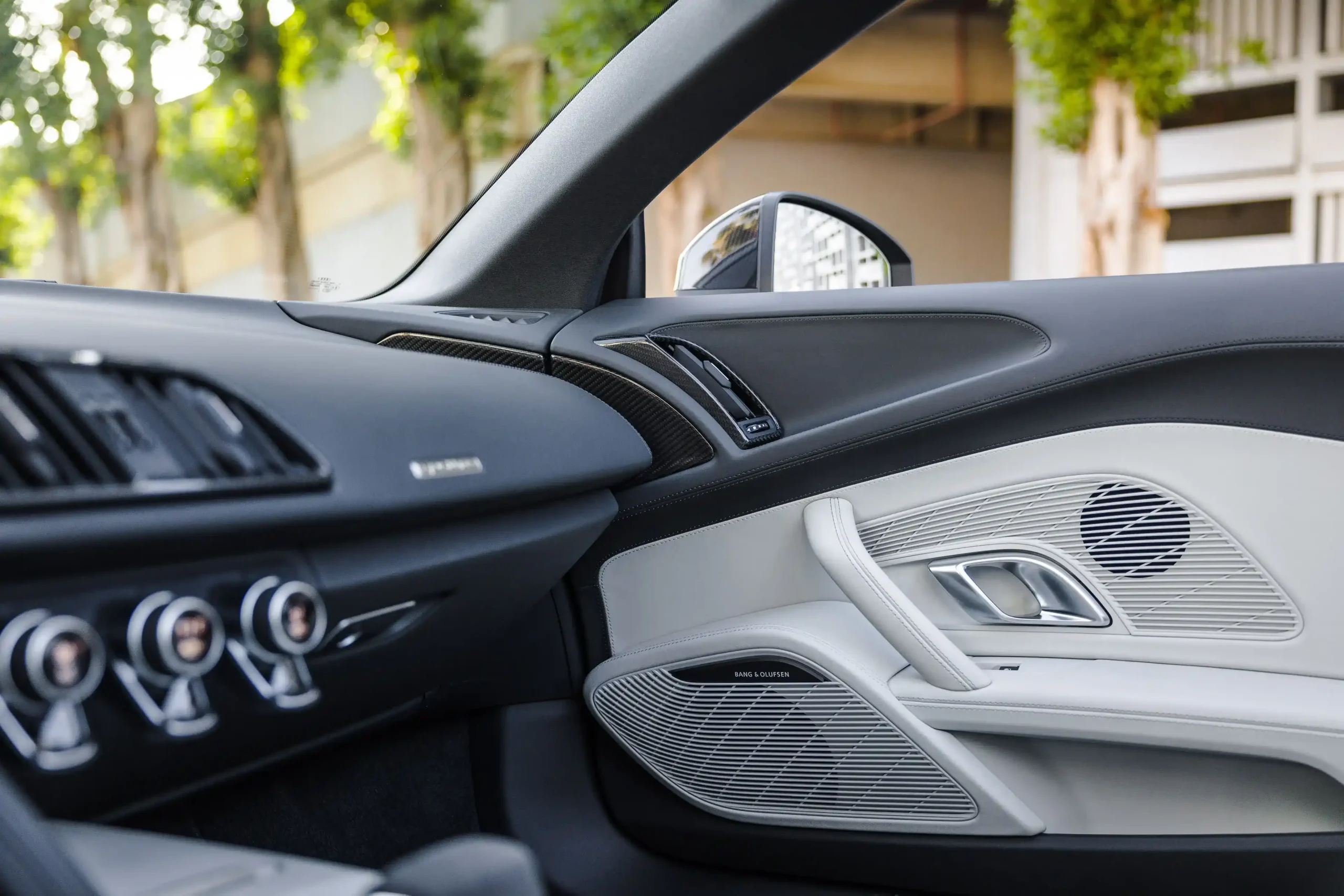 Rent Audi R8 In Dubai