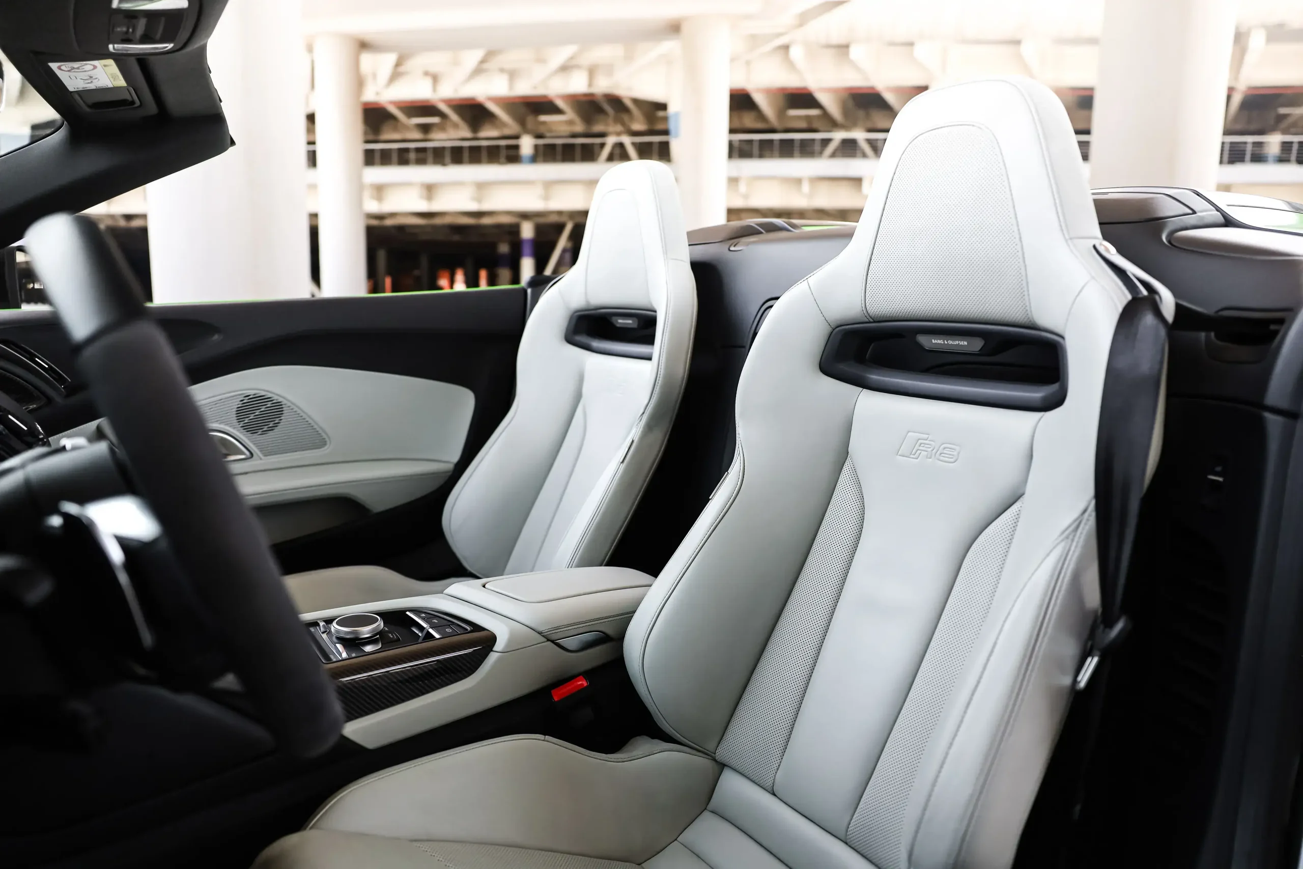 Rent Audi R8 In Dubai