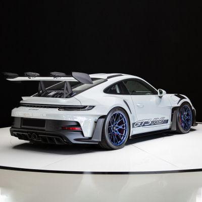 Rent Porsche 911 GT3 RS in Dubai
