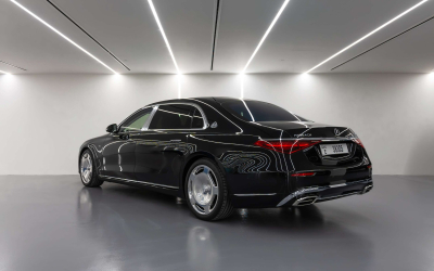 Rent Mercedes Maybach S680 in Dubai