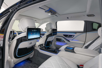 Rent Mercedes Maybach S680 in Dubai