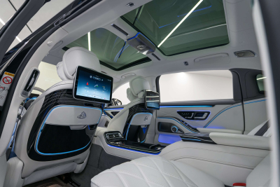 Rent Mercedes Maybach S680 in Dubai